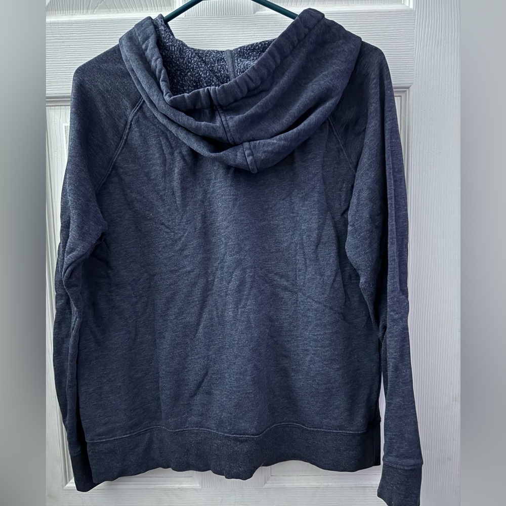 Old navy hoodie - Picture 2 of 3